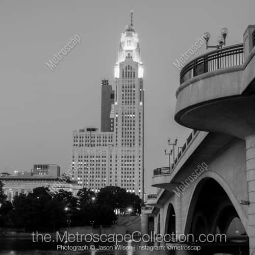 The LeVeque Tower and the Broad Street Bridge